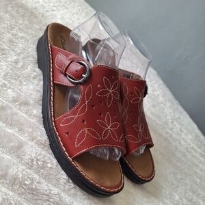 Clarks Leather Embroidered Slide Sandals Womens 11M Red Adjustable Granola Girl
